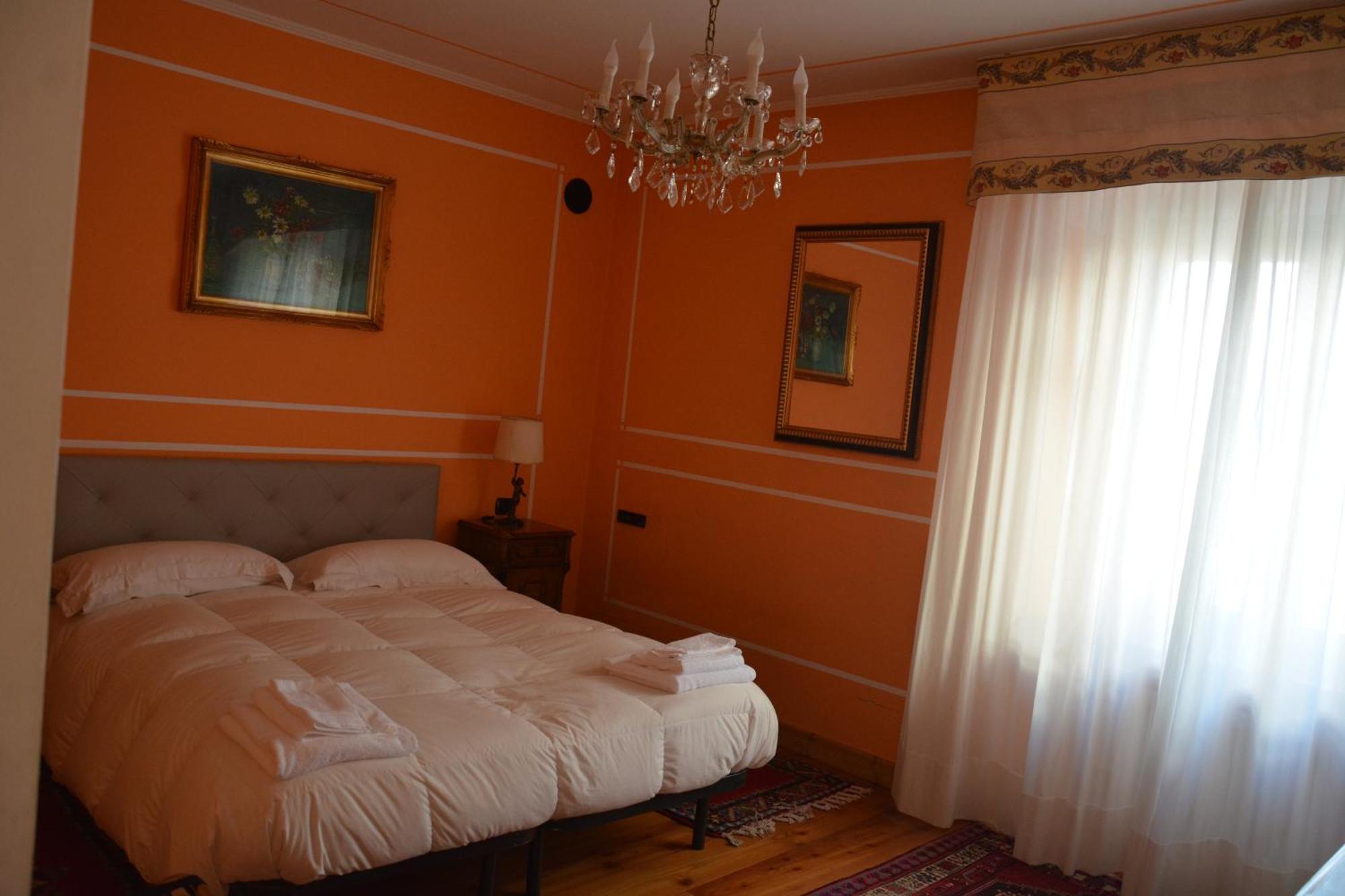 ドモドッソラ La Montagnetta Bed & Breakfast エクステリア 写真